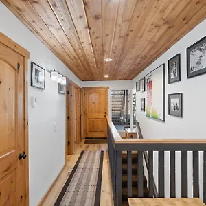 Val D'isere At The Village By 101 Great Escapes Mammoth Lakes